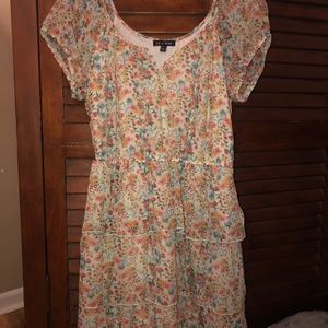 Floral springtime teen girl’s dress